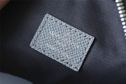 Franco Shops - Louis Vuittons  - 10218