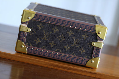 Franco Shops - Louis Vuittons  - 9548