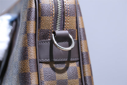 Franco Shops - Louis Vuittons  - 9857