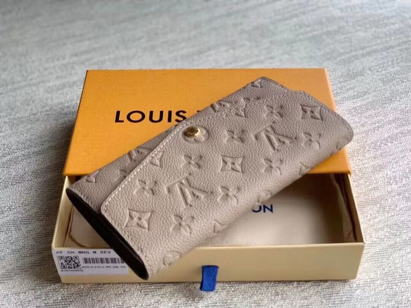 Franco Shops - Louis Vuittons  - 15383