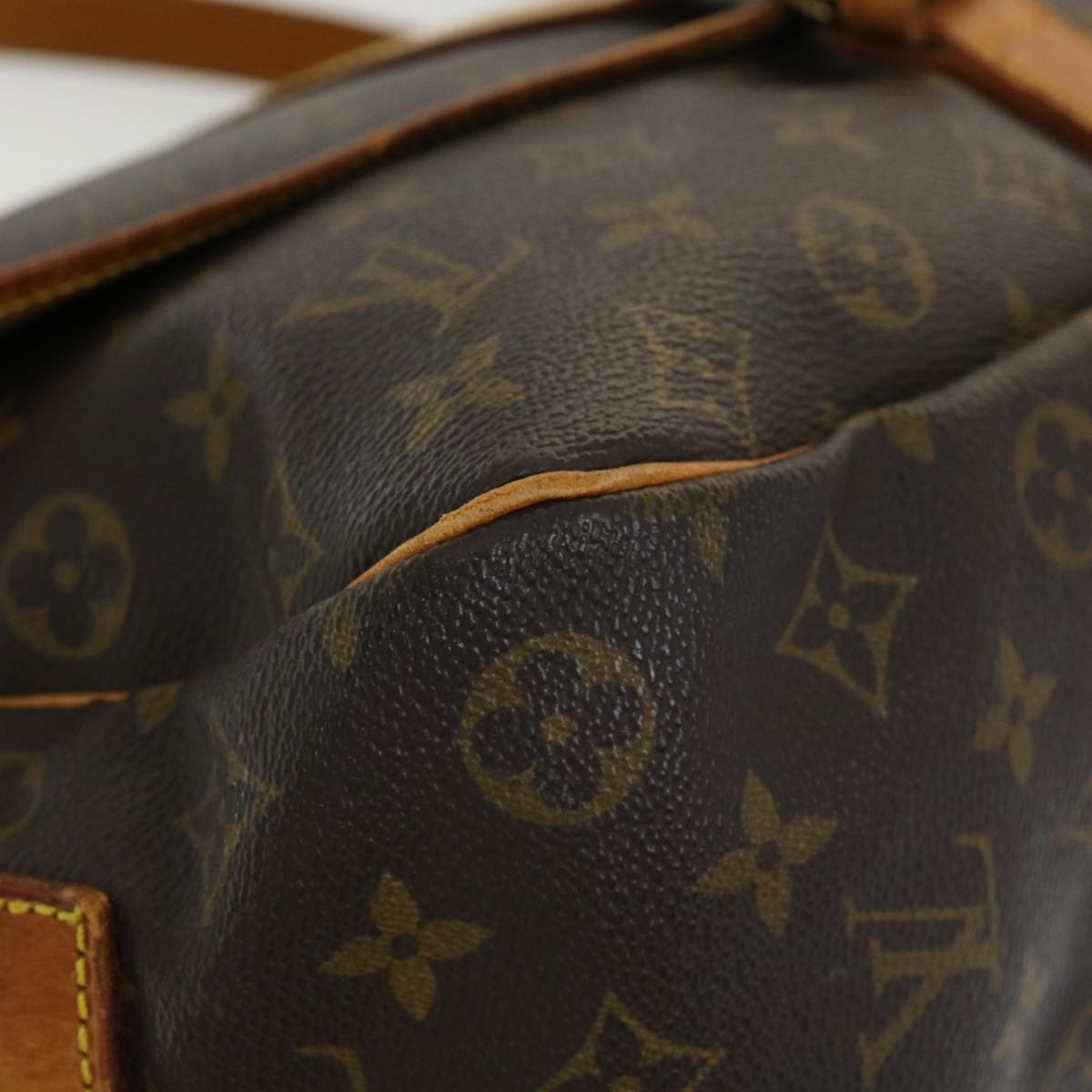 LOUIS VUITTON Monogram Saumur 35 Shoulder Bag M42254 LV Auth am3305