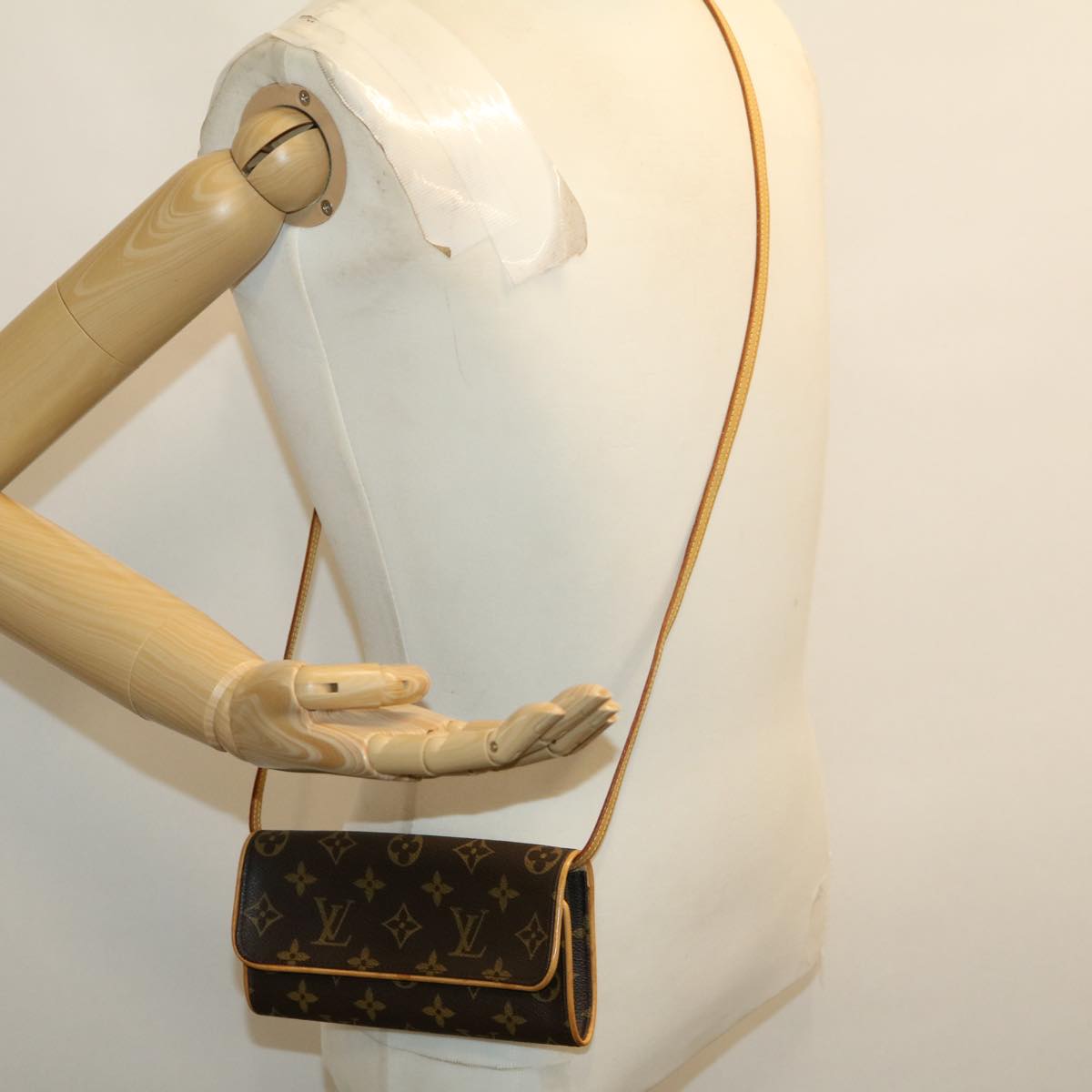 LOUIS VUITTON Monogram Pochette Twin PM Shoulder Bag M51854 LV Auth ar7252