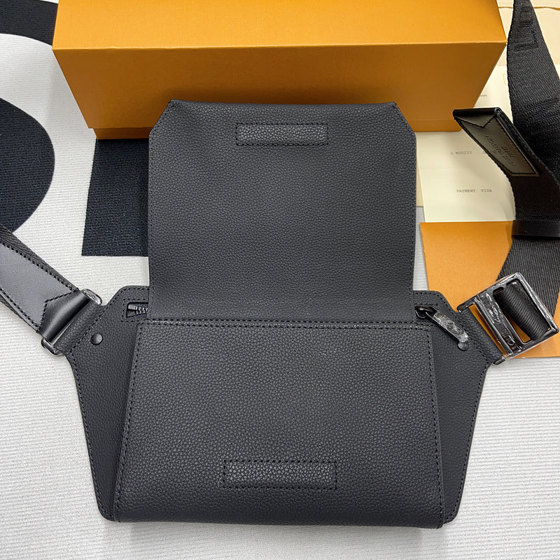 Franco Shops - Louis Vuittons  - 9984