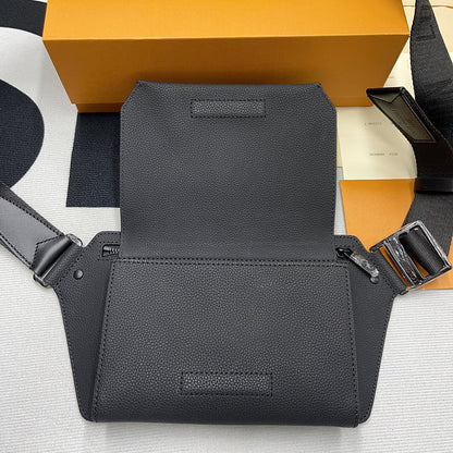 Franco Shops - Louis Vuittons  - 9984