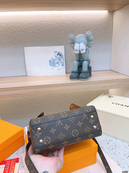 Franco Shops - Louis Vuittons  - 14904