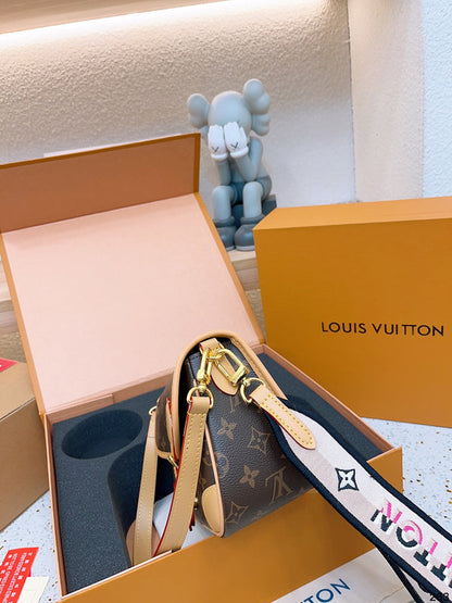 Franco Shops - Louis Vuittons  - 14970