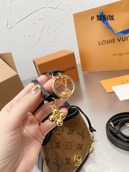 Franco Shops - Louis Vuittons  - 14944