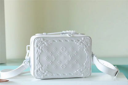 Franco Shops - Louis Vuittons  - 9939