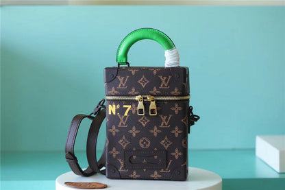 Franco Shops - Louis Vuittons  - 10015