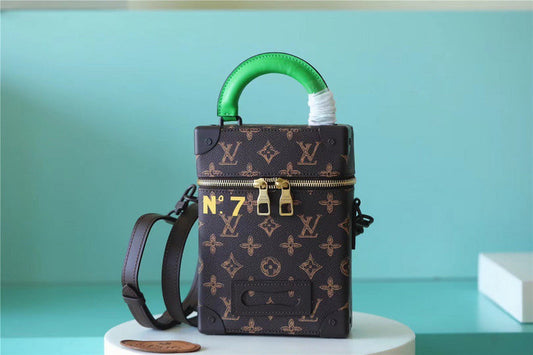 Franco Shops - Louis Vuittons  - 10015