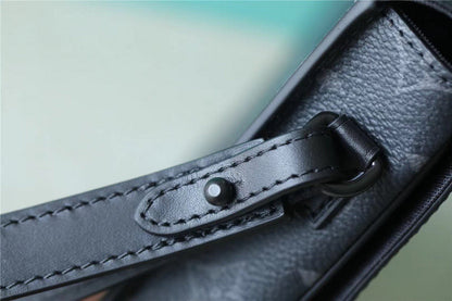 Franco Shops - Louis Vuittons  - 10093