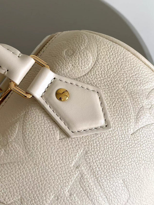 Franco Shops - Louis Vuittons  - 15287
