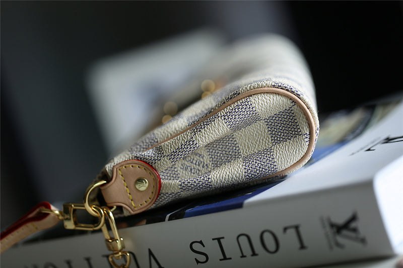 Franco Shops - Louis Vuittons  - 9377