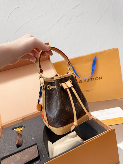 Franco Shops - Louis Vuittons  - 14882