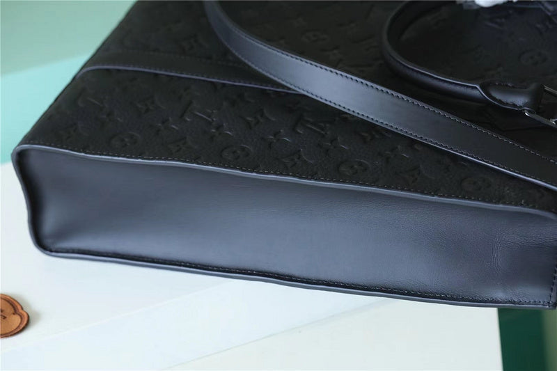 Franco Shops - Louis Vuittons  - 9781