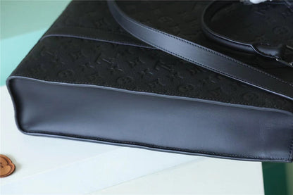 Franco Shops - Louis Vuittons  - 9781
