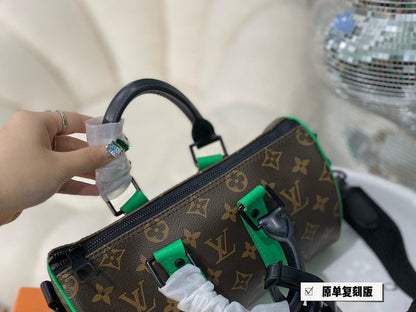 Franco Shops - Louis Vuittons  - 15058