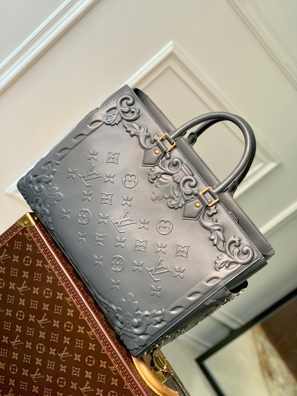 Franco Shops - Louis Vuittons  - 15323