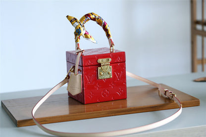 Franco Shops - Louis Vuittons  - 9398