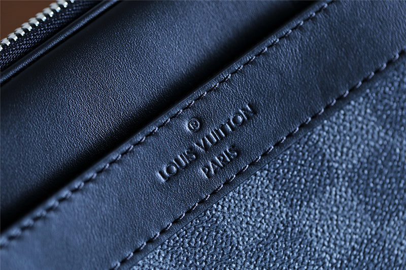 Franco Shops - Louis Vuittons  - 10075