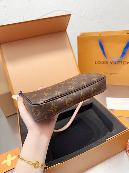 Franco Shops - Louis Vuittons  - 14881