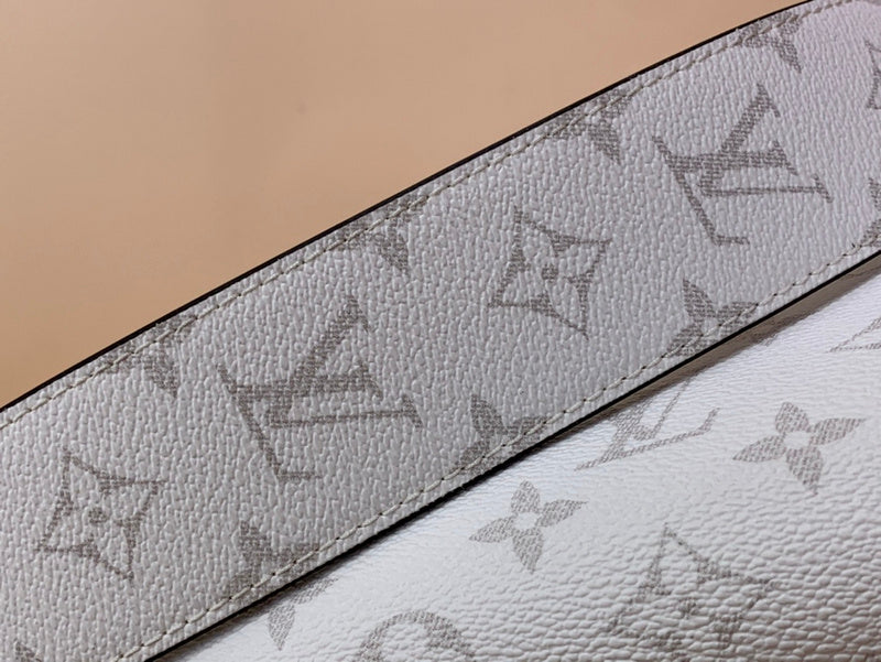 Franco Shops - Louis Vuittons  - 15427