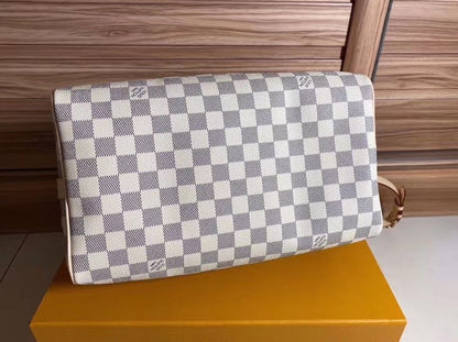 Franco Shops - Louis Vuittons  - 9478