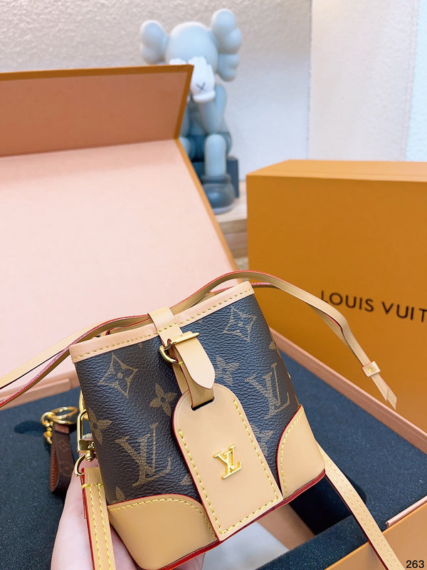 Franco Shops - Louis Vuittons  - 14972