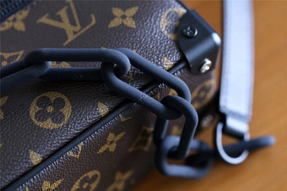 Franco Shops - Louis Vuittons  - 10072