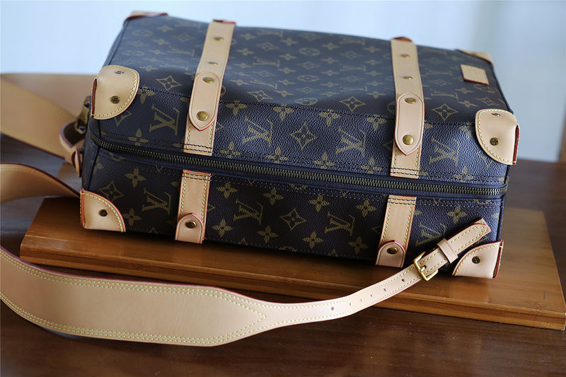 Franco Shops - Louis Vuittons  - 9728