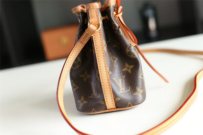 Franco Shops - Louis Vuittons  - 9390