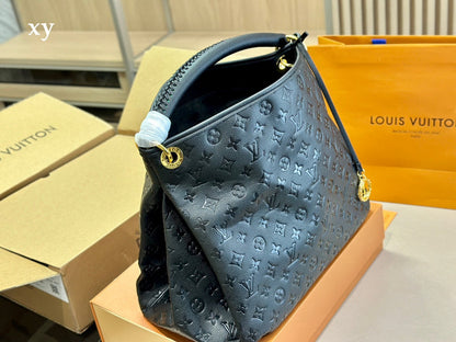 Franco Shops - Louis Vuittons  - 15008