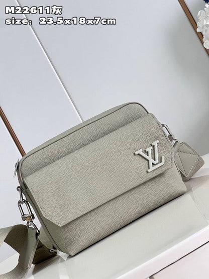 Franco Shops - Louis Vuittons  - 15296