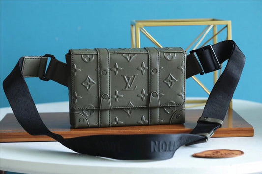 Franco Shops - Louis Vuittons  - 10041