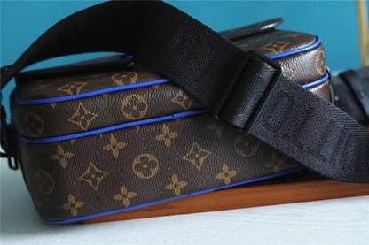 Franco Shops - Louis Vuittons  - 10092