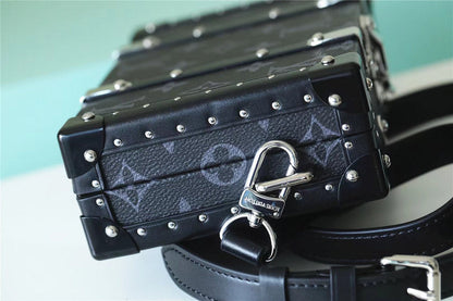 Franco Shops - Louis Vuittons  - 9935