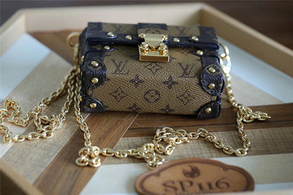 Franco Shops - Louis Vuittons  - 9319