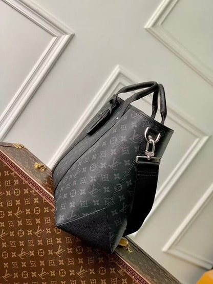 Franco Shops - Louis Vuittons  - 15602