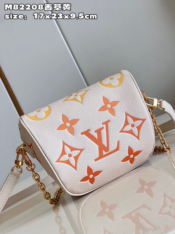 Franco Shops - Louis Vuittons  - 15343