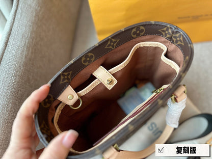 Franco Shops - Louis Vuittons  - 15079