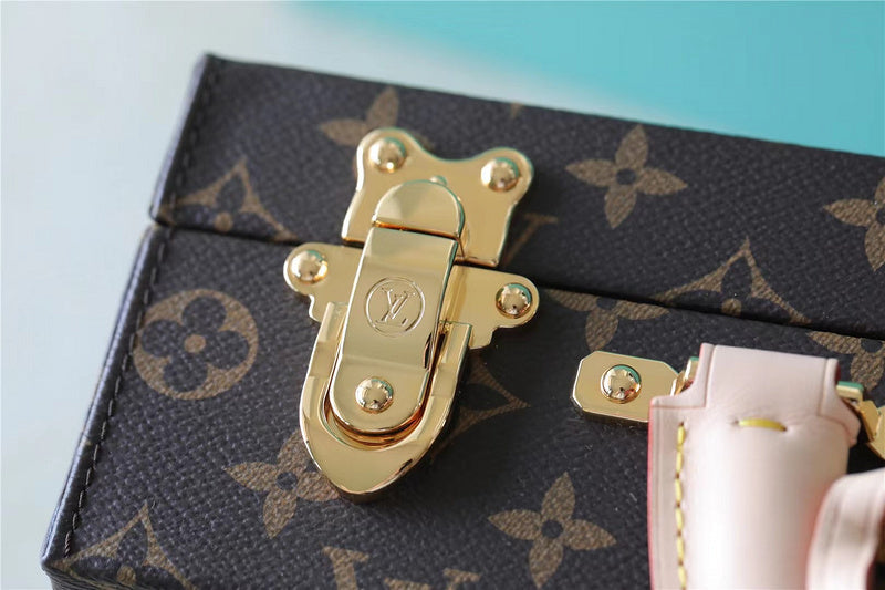 Franco Shops - Louis Vuittons  - 9508