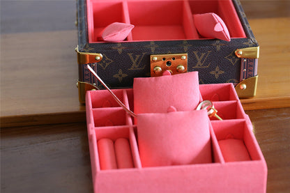 Franco Shops - Louis Vuittons  - 9538