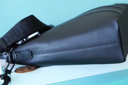 Franco Shops - Louis Vuittons  - 9805
