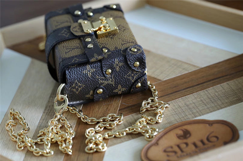 Franco Shops - Louis Vuittons  - 9319