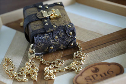 Franco Shops - Louis Vuittons  - 9319