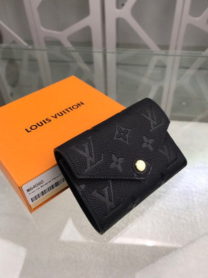 Franco Shops - Louis Vuittons  - 9150