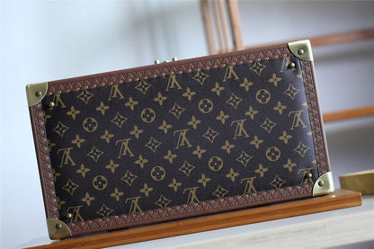Franco Shops - Louis Vuittons  - 9513
