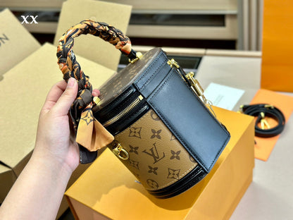 Franco Shops - Louis Vuittons  - 15045