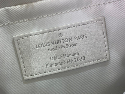 Franco Shops - Louis Vuittons  - 15251