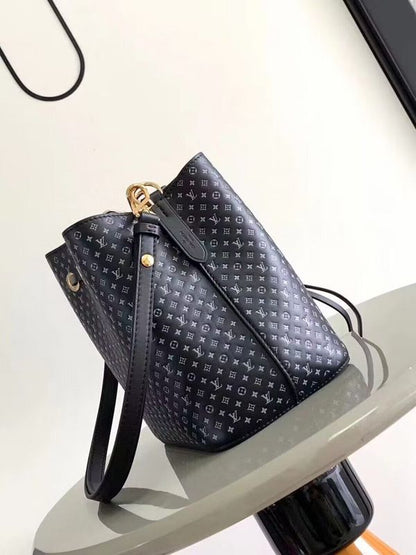 Franco Shops - Louis Vuittons  - 15272